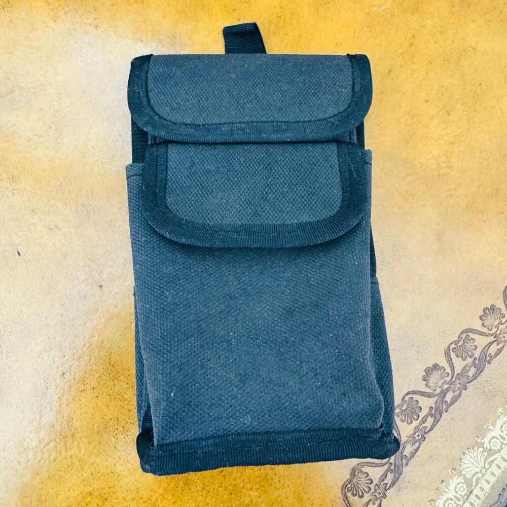 Game Boy Nintendo Black Carrying Case Pouch with Belt Loop